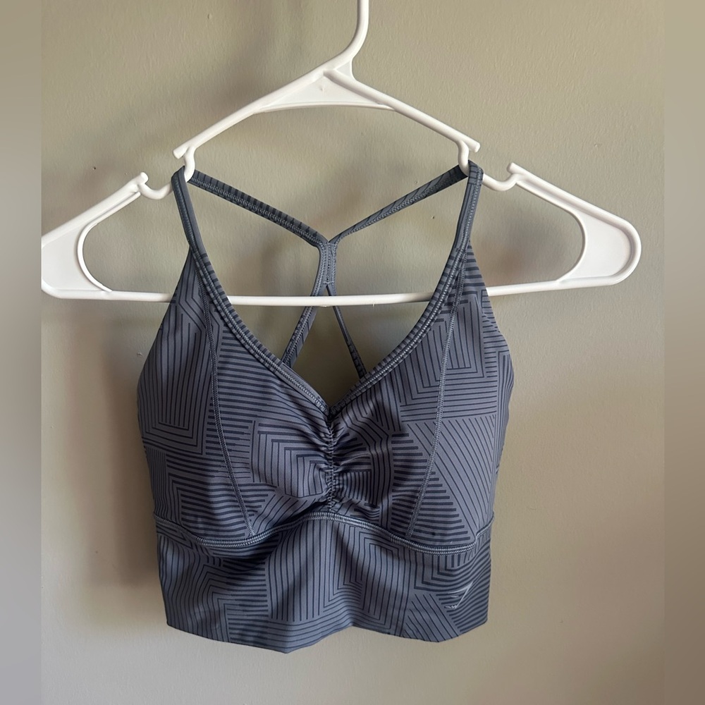 GYMSHARK Gray Geometric Women's Bralette 
Great condition/smoke free home